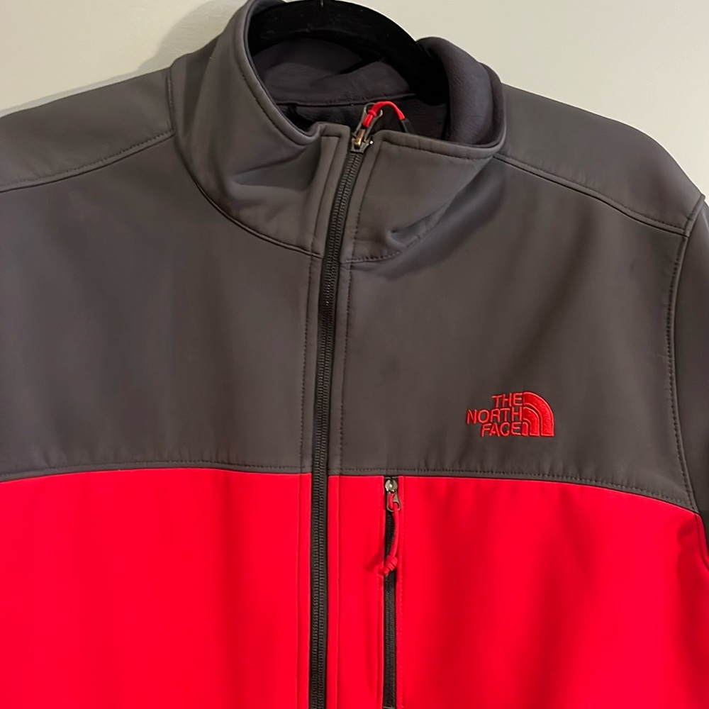 North face men’s shell size large